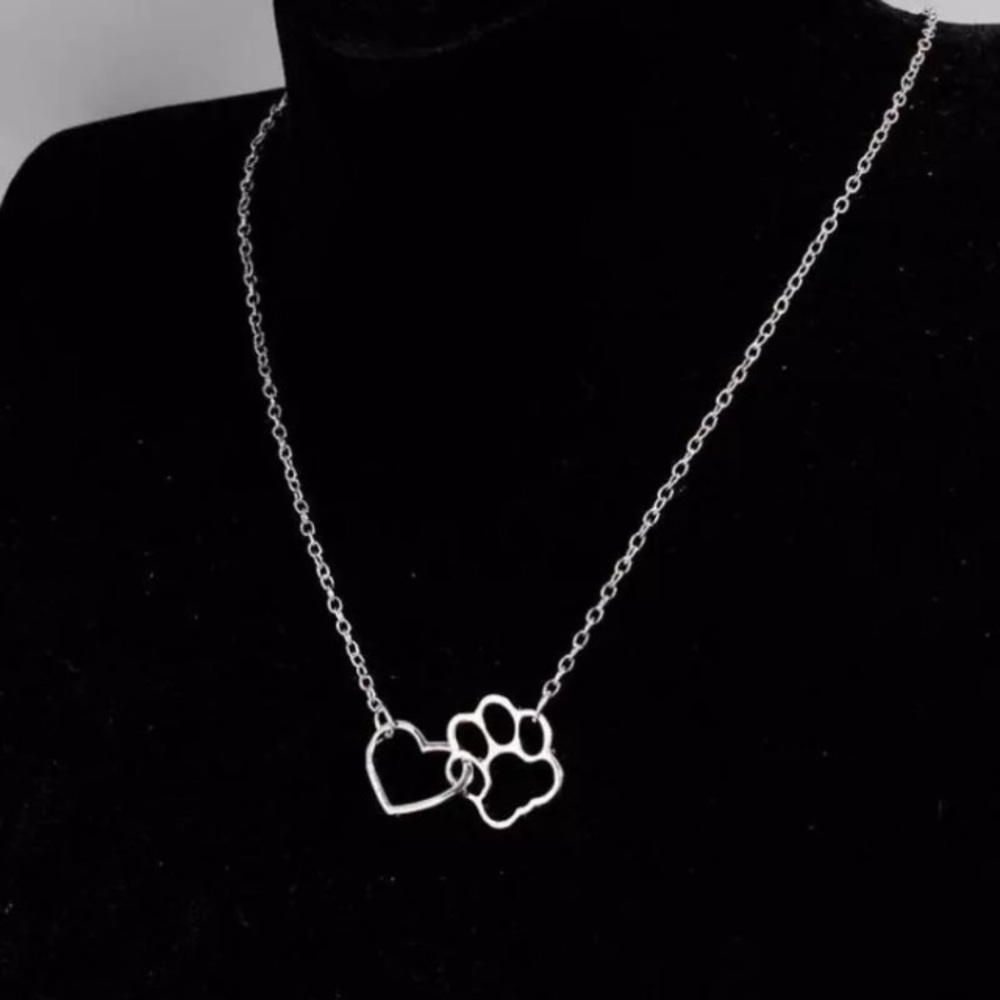 NEW!💙💎🐾PAW PRINT HEART NECKLACE!🐾💎💙ADORABLE! - Picture 2 of 4